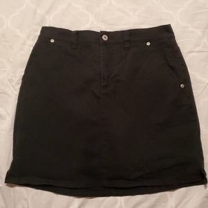 Gloria Vanderbilt Black Jean Skort